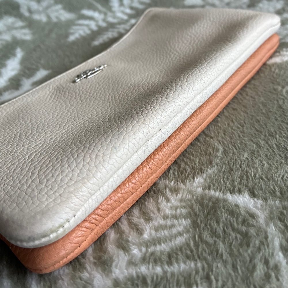 Coach White Pebbled Leather Wristlet with Coral Tag - Picture 13 of 13